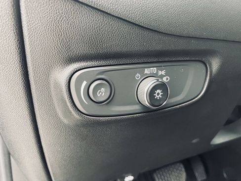 Used 2022 Chevrolet Equinox RS image 10