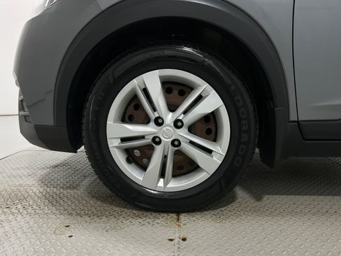 Used 2020 Nissan Kicks S FWD image 34