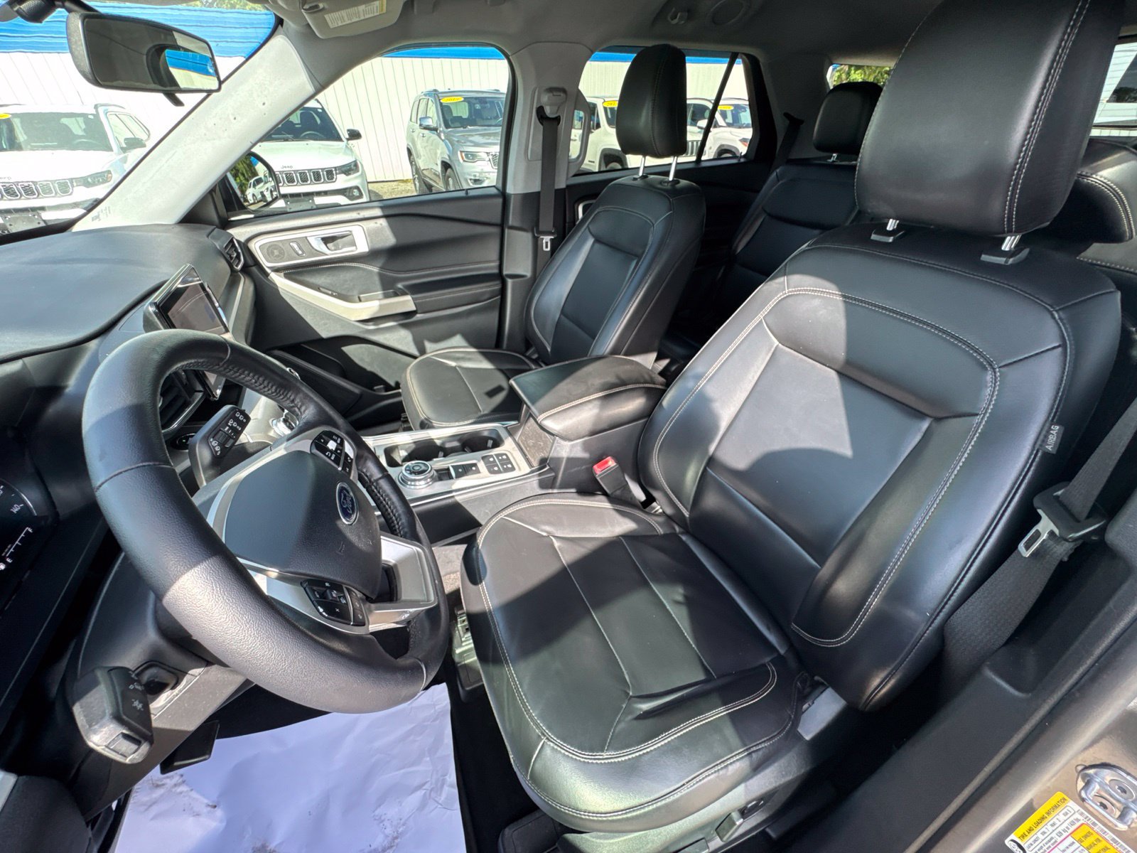 Used 2021 Ford Explorer XLT w/ Equipment Group 202A RWD image 15