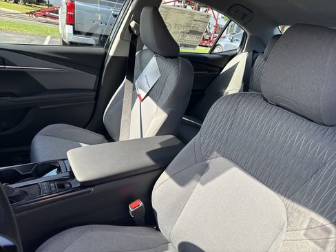 New 2025 Toyota Camry LE w/ Convenience Package image 14