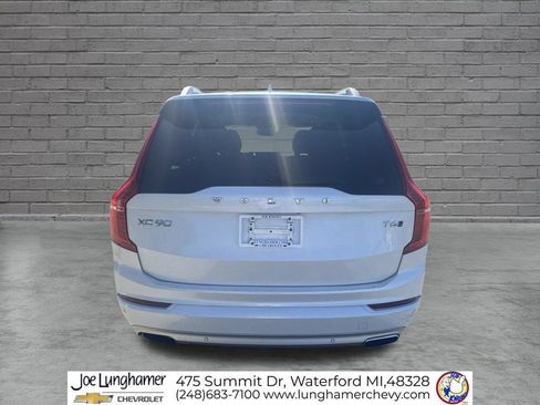 Used 2017 Volvo XC90 T6 Momentum AWD/4WD image 4