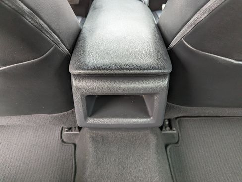 Used 2020 Toyota Camry SE image 36