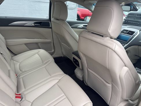 Used 2020 Lincoln MKZ AWD image 21