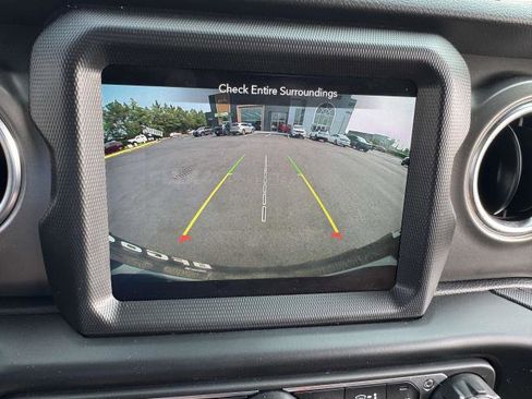 Used 2022 Jeep Wrangler Unlimited Rubicon 4xe w/ Cold Weather Group image 13