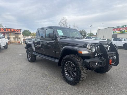 Used 2020 Jeep Gladiator Overland AWD/4WD image 4