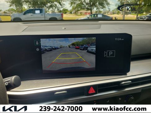 Certified 2025 Kia Sorento LX FWD image 27