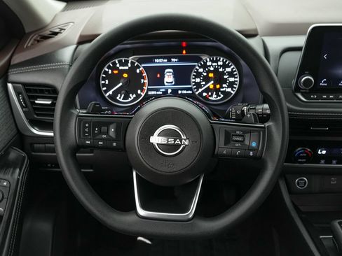 Used 2023 Nissan Rogue SV AWD/4WD image 13