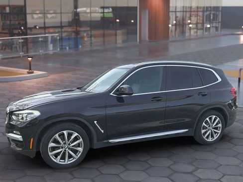 Used 2019 BMW X3 xDrive30i w/ Premium Package AWD/4WD image 3