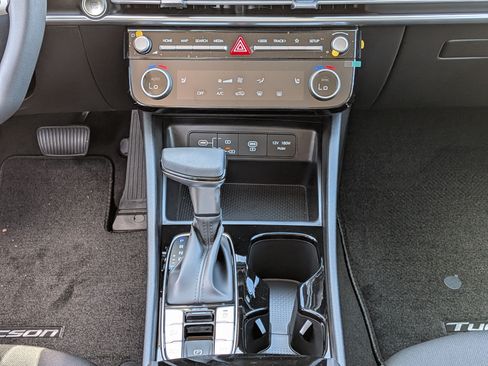 New 2026 Hyundai Tucson SEL FWD image 17
