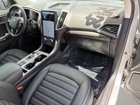 Used 2024 Ford Edge SEL w/ Convenience Package AWD/4WD image 12