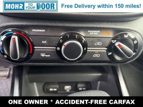 Used 2022 Kia Soul LX w/ Technology Package image 17