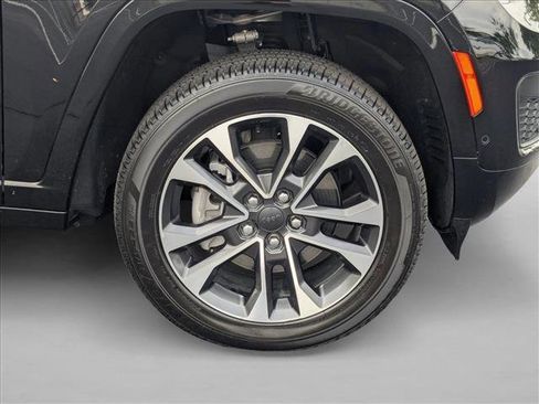 Used 2022 Jeep Grand Cherokee Overland AWD/4WD image 22