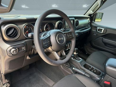 Used 2023 Jeep Wrangler Sport AWD/4WD image 4