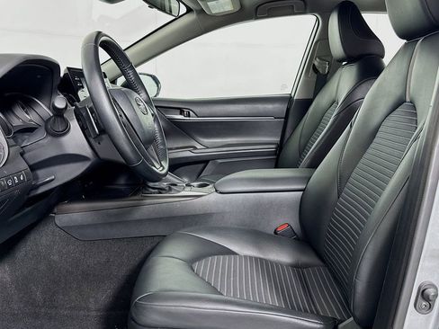 Used 2024 Toyota Camry SE w/ Cold Weather Package image 11