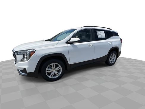 Used 2023 GMC Terrain SLE w/ Driver Convenience Package AWD/4WD image 4