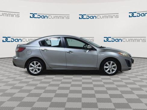 Used 2011 MAZDA MAZDA3 i Touring image 2