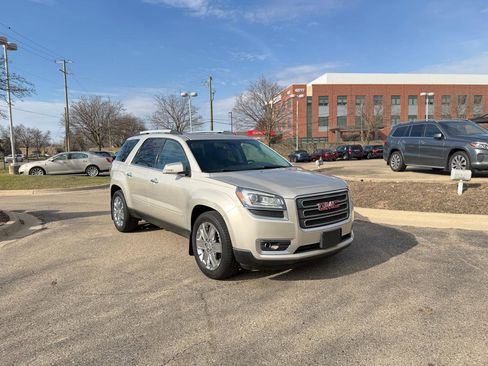 Used 2017 GMC Acadia Limited SLT image 3