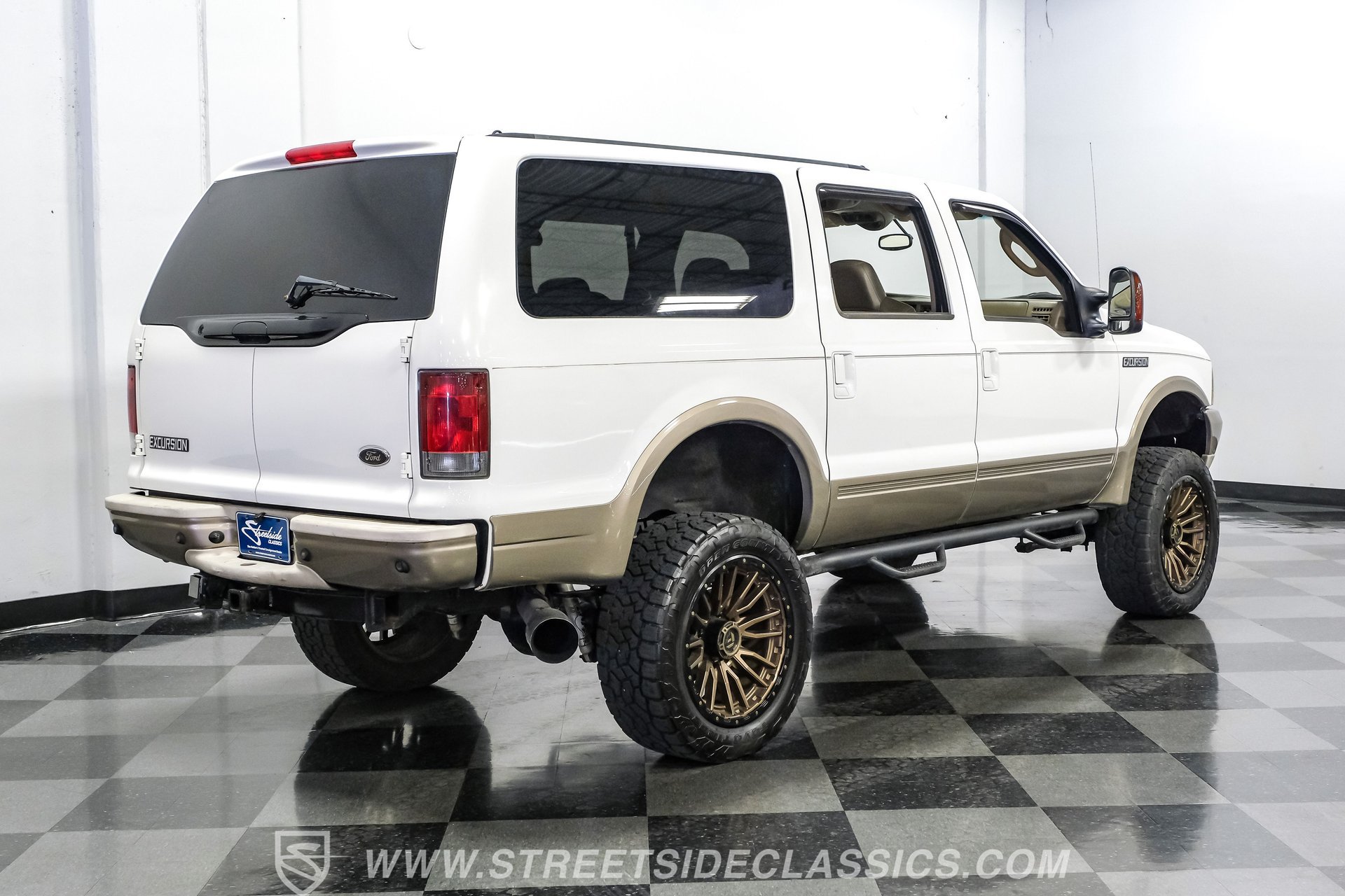 Used 2004 Ford Excursion Eddie Bauer AWD/4WD image 12