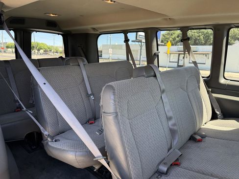 Used 2014 Chevrolet Express 2500 LT w/ LT Preferred Equipment Group RWD image 18