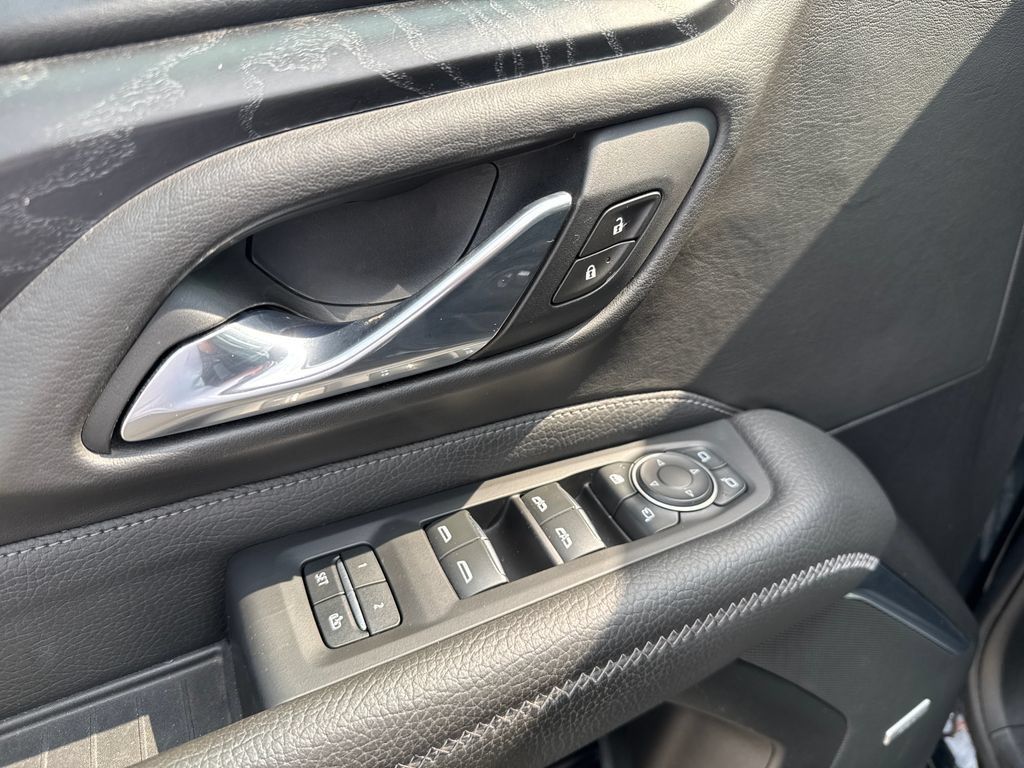 Certified 2021 GMC Yukon Denali w/ Denali Ultimate Package AWD/4WD image 18