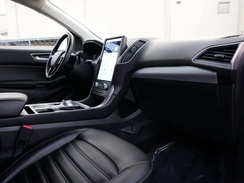 Used 2022 Ford Edge SEL w/ Convenience Package image 22