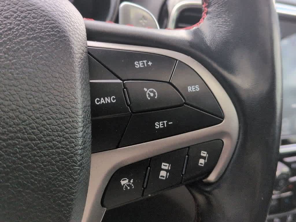 Used 2021 Jeep Grand Cherokee Trailhawk w/ Trailhawk Luxury Group AWD/4WD image 26