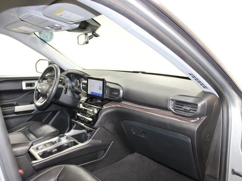 Used 2023 Ford Explorer Limited image 29