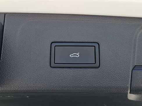 New 2026 Volkswagen Atlas Peak Edition AWD/4WD image 13
