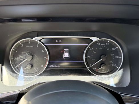 Used 2022 Nissan Pathfinder Platinum AWD/4WD image 25