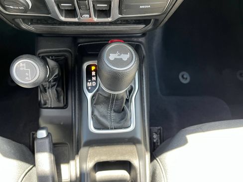 Used 2025 Jeep Wrangler Unlimited Sport AWD/4WD image 37
