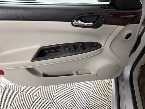 Used 2012 Chevrolet Impala LT w/ LT Sunroof Package FWD image 11