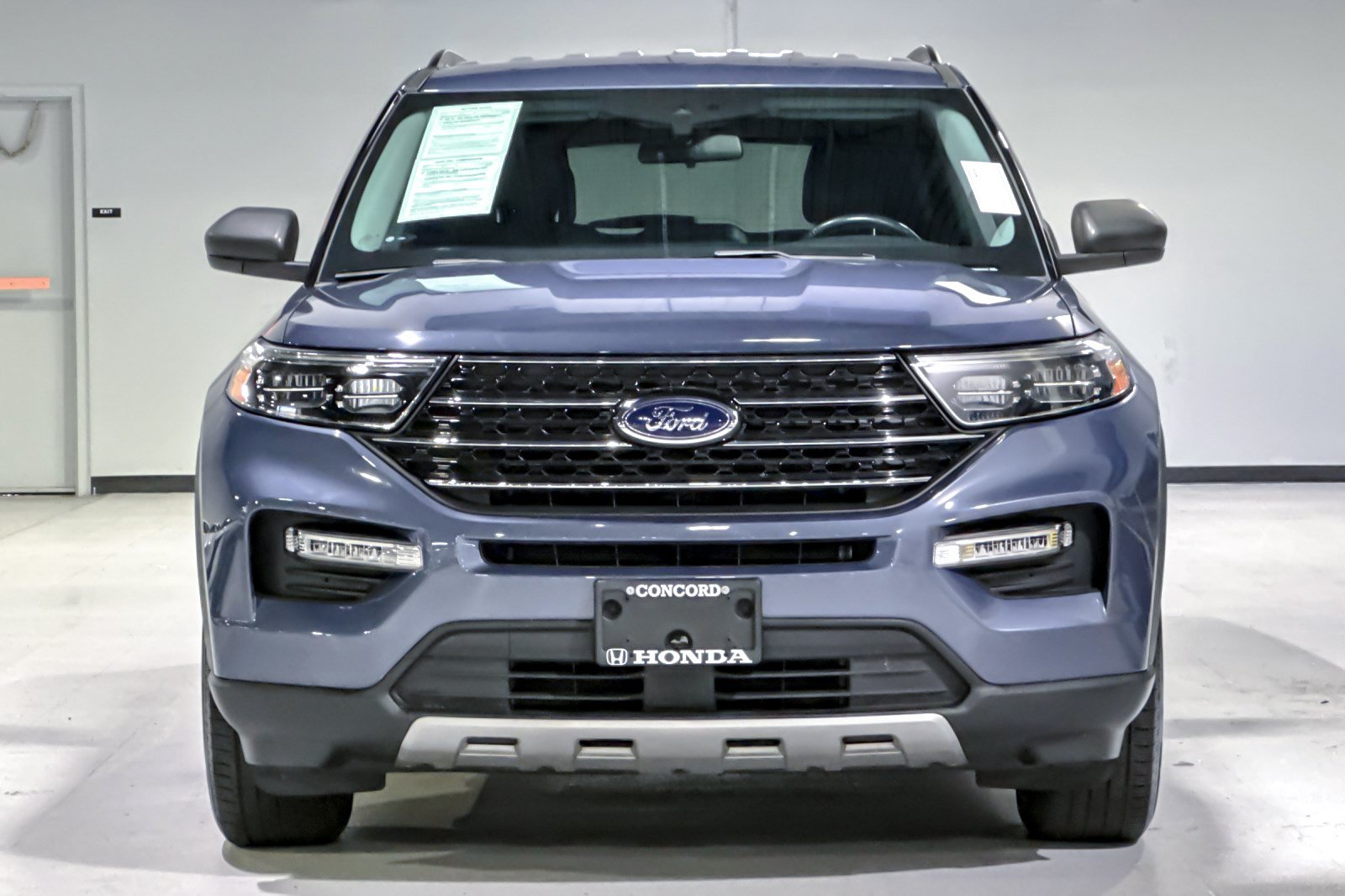 Used 2021 Ford Explorer XLT w/ Equipment Group 202A AWD/4WD image 6