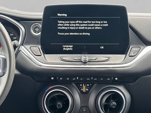 Used 2023 Chevrolet Blazer LT image 19