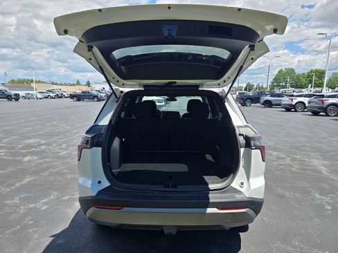 Used 2025 Chevrolet Equinox LT AWD/4WD image 5