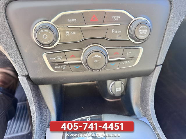 Used 2019 Dodge Charger SXT w/ Blacktop Package RWD image 27