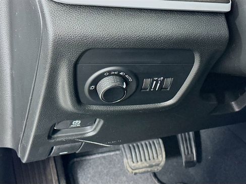 New 2026 Jeep Grand Cherokee Altitude AWD/4WD image 14