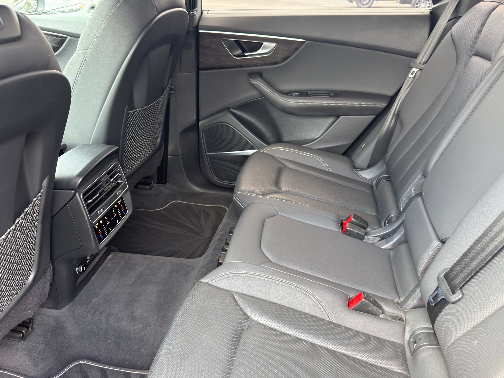 Used 2023 Audi Q8 Premium Plus w/ Premium Plus Package AWD/4WD image 30