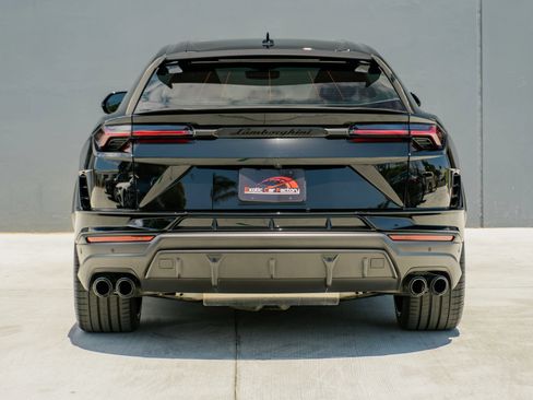 Used 2024 Lamborghini Urus Performante AWD/4WD image 8
