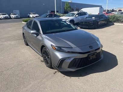 Used 2025 Toyota Camry SE w/ Convenience Package