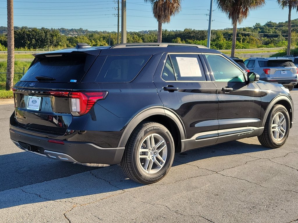 Used 2026 Ford Explorer Active w/ Active Comfort Package RWD image 5