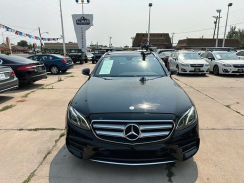 Used 2017 Mercedes-Benz E 400 4MATIC Wagon image 2