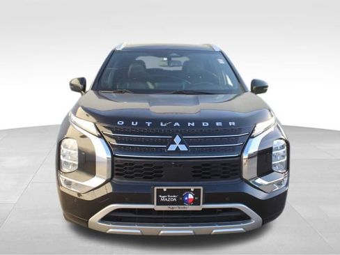 Used 2022 Mitsubishi Outlander SEL image 2