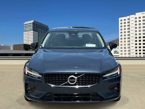 Used 2024 Volvo S60 B5 Core AWD/4WD image 2