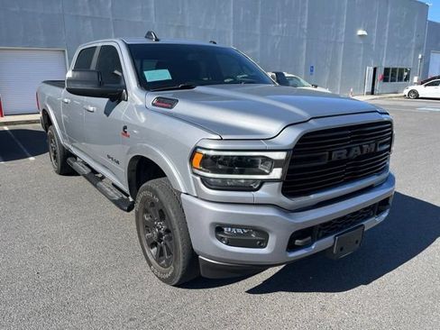 Used 2022 RAM 2500 Laramie AWD/4WD image 3