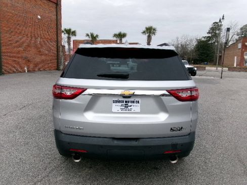 Used 2019 Chevrolet Traverse LT w/ LT Premium Package image 4