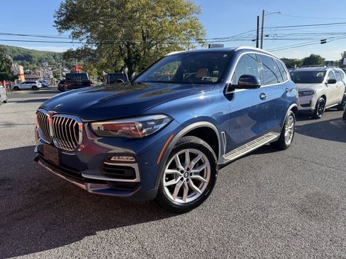Used 2019 BMW X5 xDrive40i w/ Premium Package 2 AWD/4WD image 2