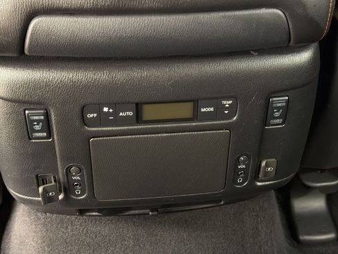 Used 2019 Nissan Armada Platinum w/ Captain's Chairs Package RWD image 21