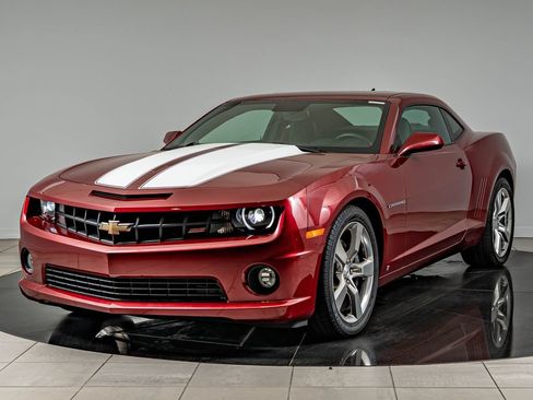 Used 2010 Chevrolet Camaro SS w/ RS Package RWD image 1