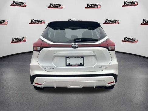 Used 2024 Nissan Kicks SR image 6