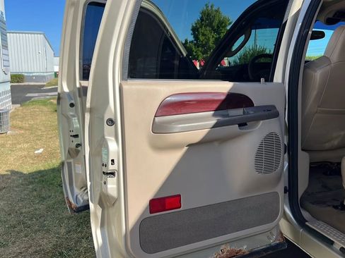 Used 2004 Ford Excursion Limited AWD/4WD image 10